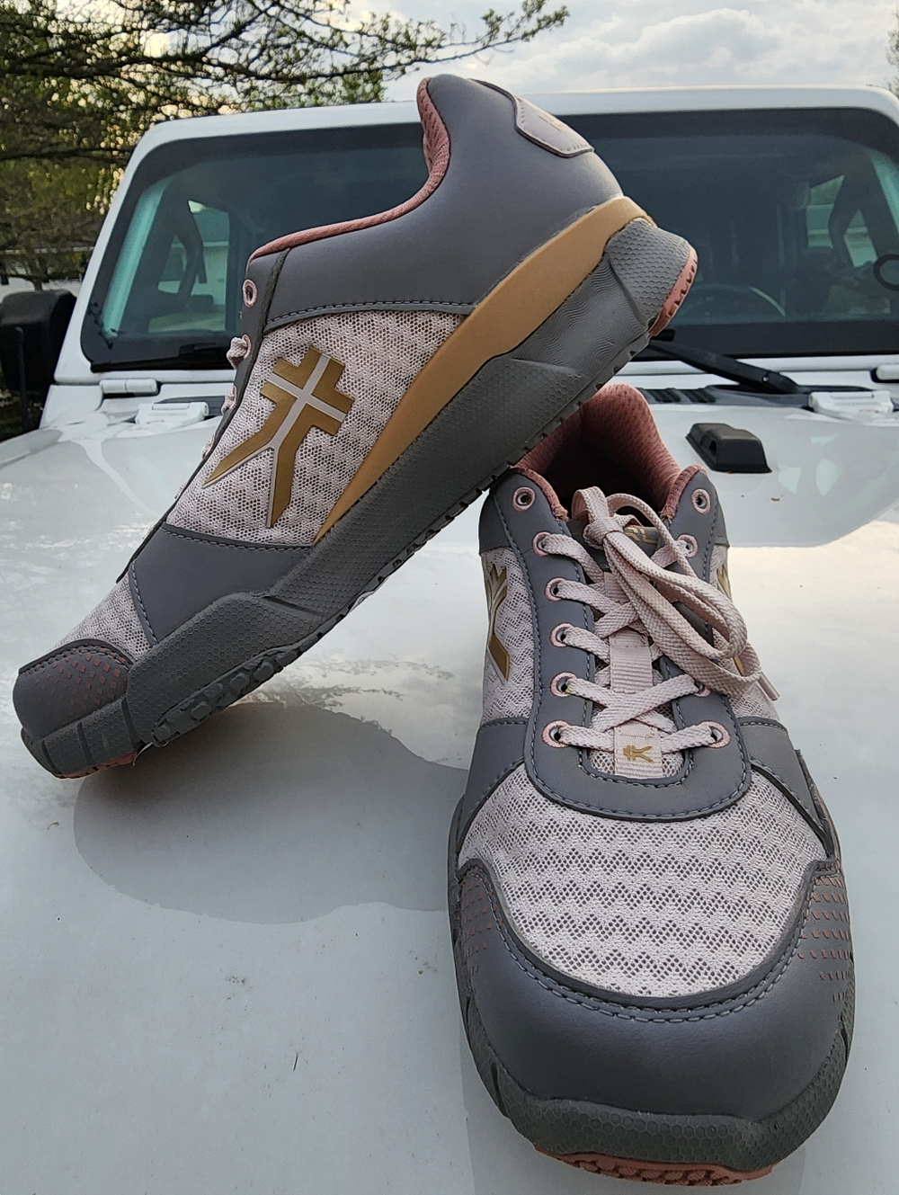 KURU Quantum Women's Sneaker Gray Pink. BEST shoe for Plantar Fasciitis!